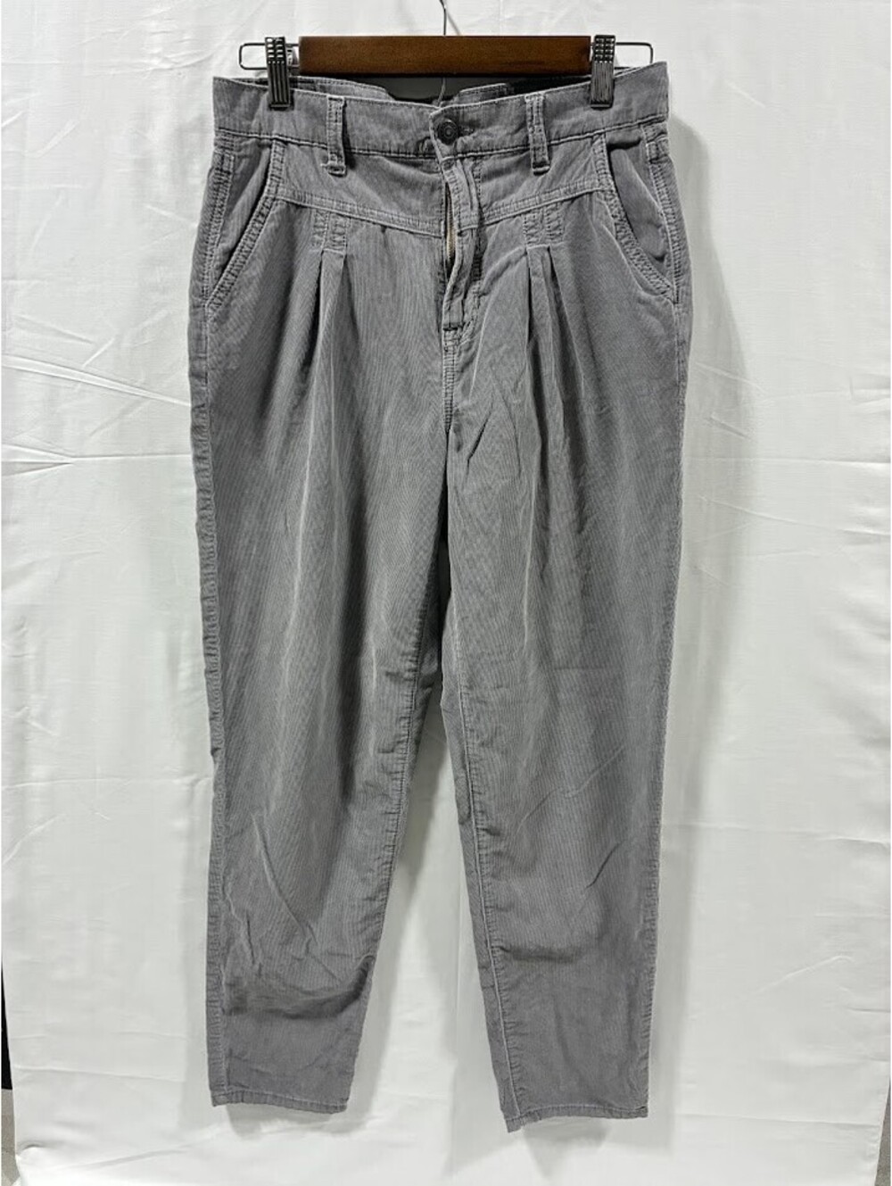 American Eagle Outfitters Light Gray Corduroy Pants Size 4